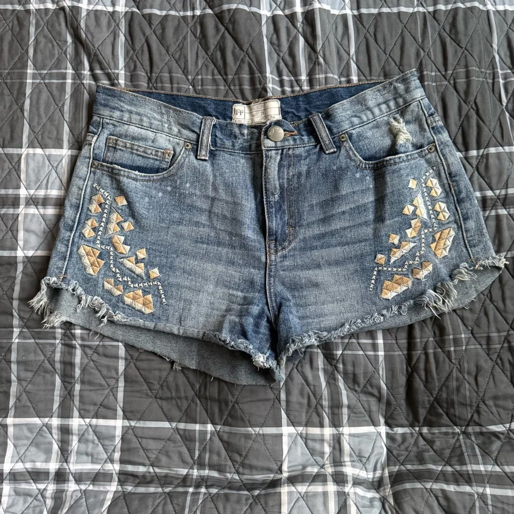 Free People Tulum Embroidered Jean Shorts Sz 28 Festival Ready
